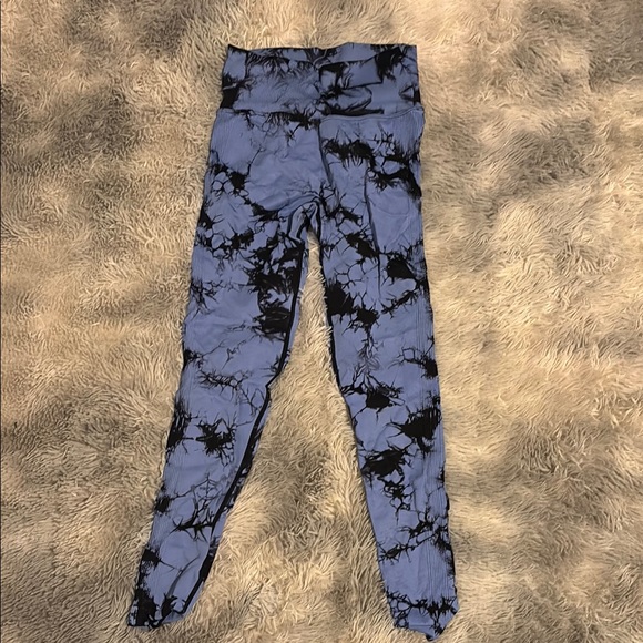 Yeoreo Professional Blue and Black Tie-Dye Leggings. - Picture 4 of 6